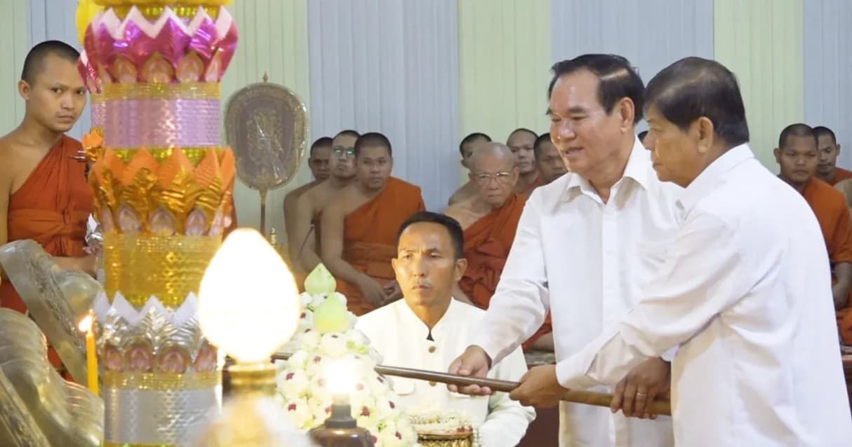 ថ្នាក់ដឹកនាំខេត្តសៀមរាប ចូលរួមកាន់បិណ្ឌវេនទី៩ នៅវត្តរាជបូណ៌ ក្នុងក្រុងសៀមរាប